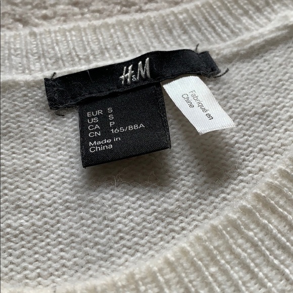 H&M Crew Neck Pattern Sweater - Picture 2 of 3
